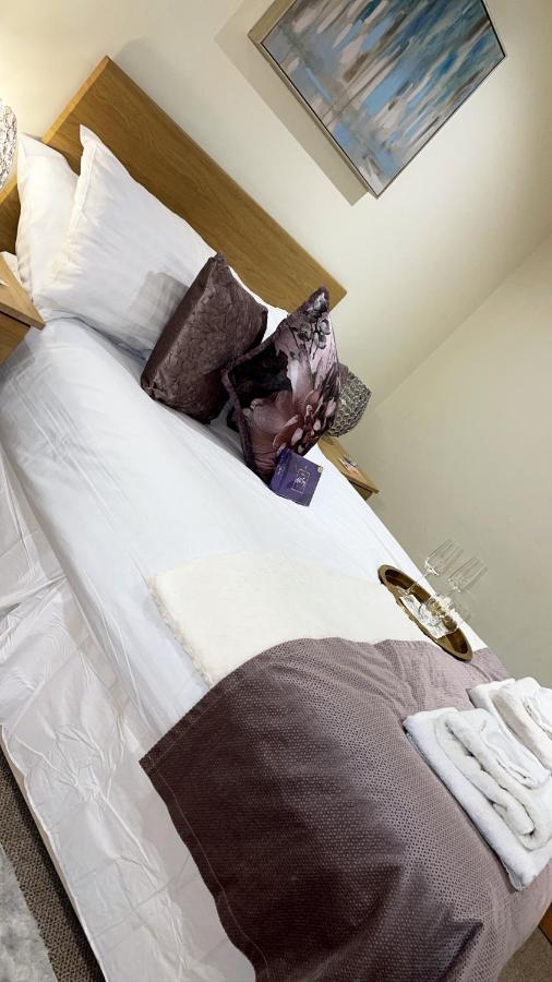 The Armada Inn Armoy 外观 照片